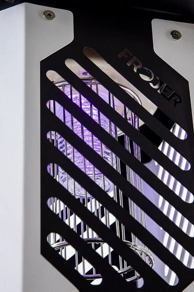 Фото Лампа инсектицидная Frojer PRO серебро — арт. DC3 Solar 5