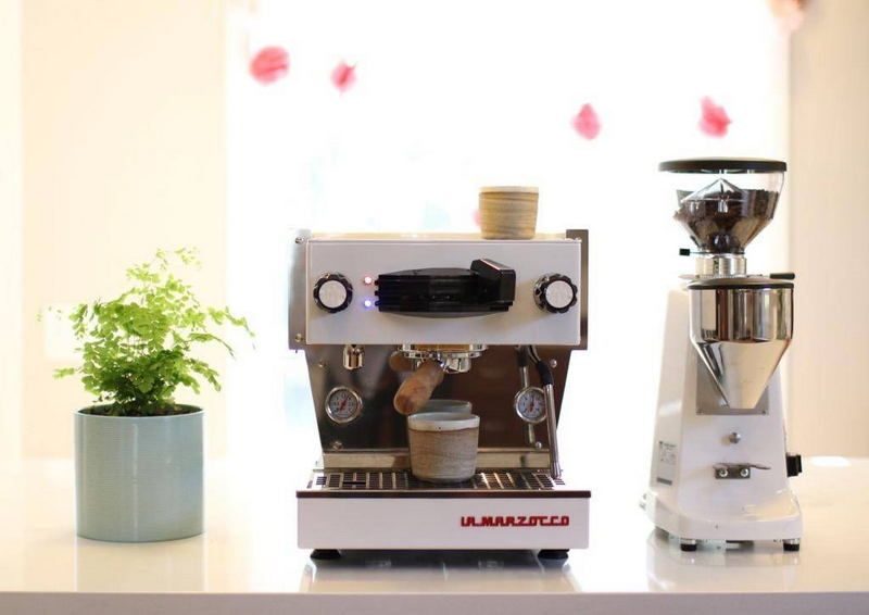 Фото Кофемашина рожковая La Marzocco Linea Mini (цветной корпус) 3
