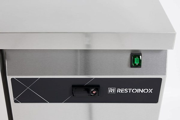Стол холодильный RESTOINOX SHS-33SN-B
