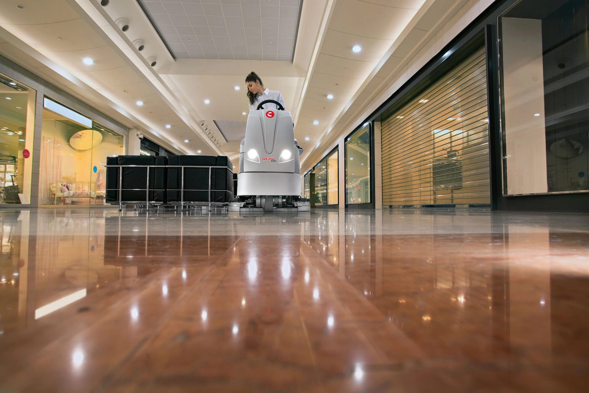 Фото Поломоечная машина Comac Optima 100 B 3