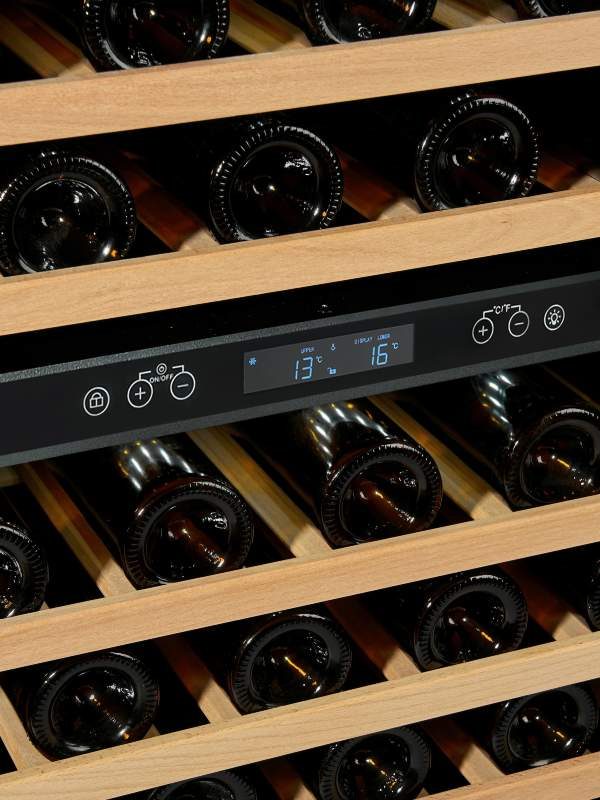 Фото Шкаф винный Vinosafe — арт. VSU46BD 13