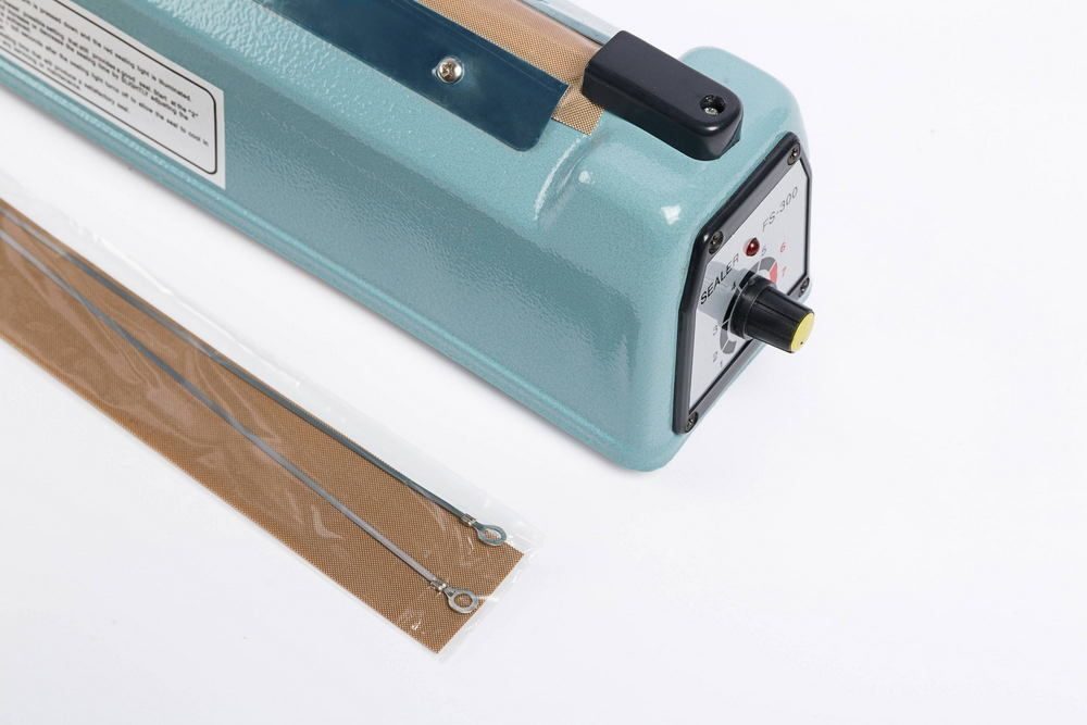 Фото Запайщик пакетов Hualian Machinery FS-300 IRON LOW COST 7