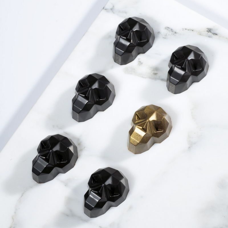 Фото Форма для конфет Martellato Skull L 275 мм, B 175 мм, H 26 мм (ячейка 37х28х18 мм) — арт. MA1017 1