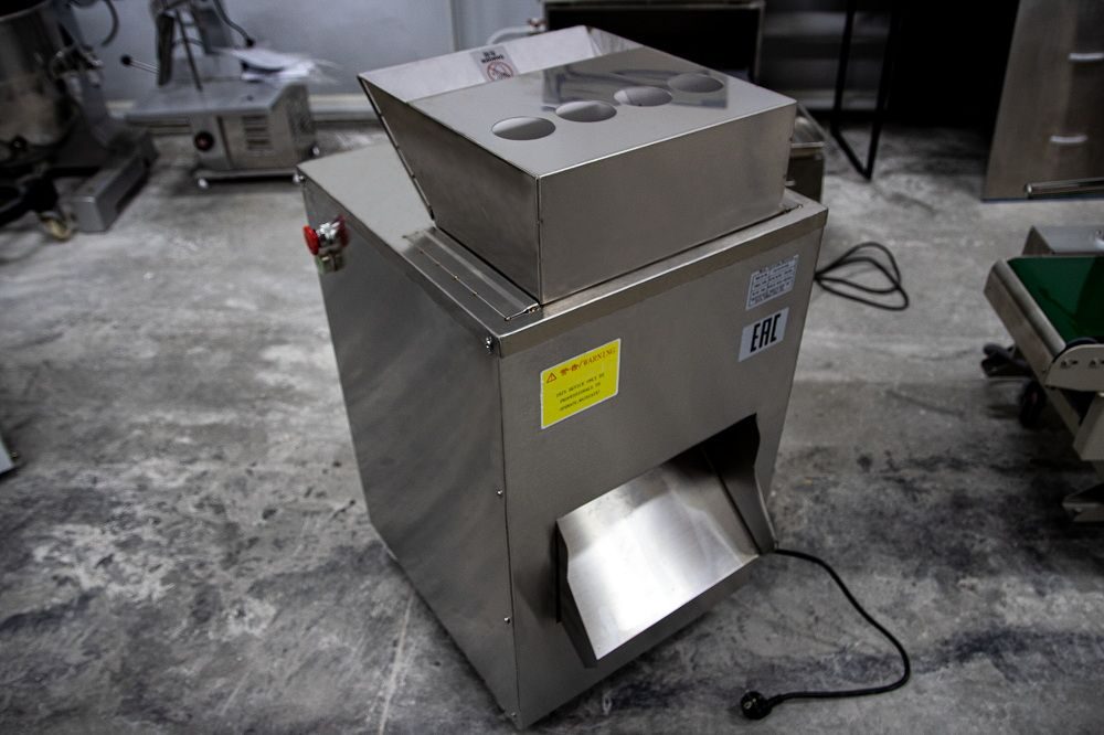 Фото Слайсер производственный Hualian Machinery MC-1000 (6 мм) 1