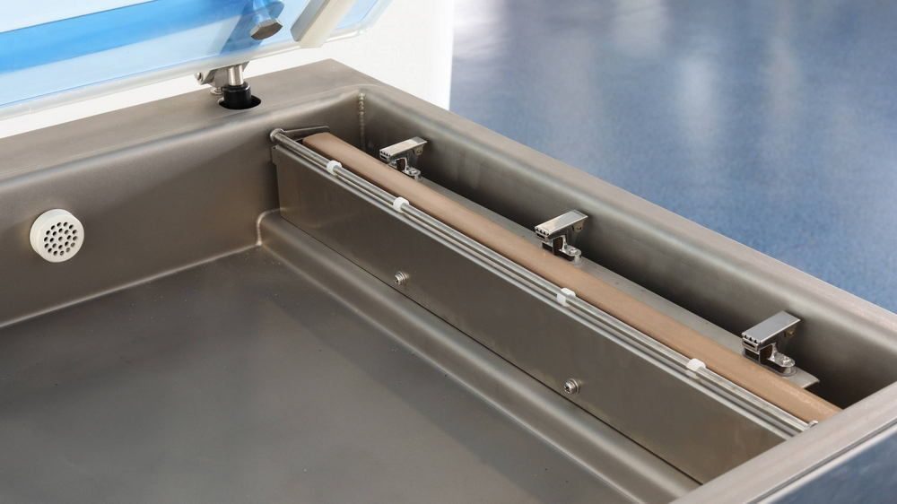 Фото Упаковщик однокамерный Hualian Machinery HVC-410T/2A-G (нерж., газ) 5