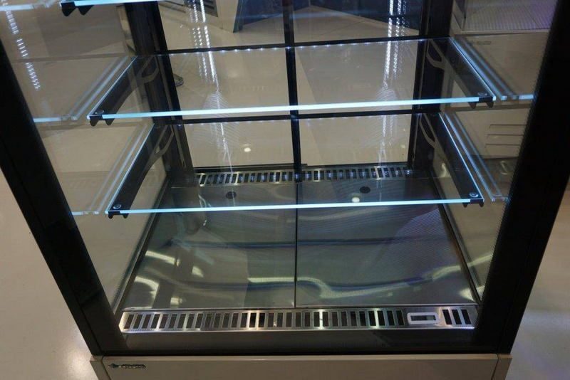 Фото Витрина кондитерская CRYSPI Elegia Quadro 850 4