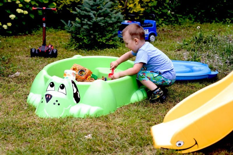 Фото Песочница Sheffilton KIDS Собачка с крышкой 432 красный/желтый 4