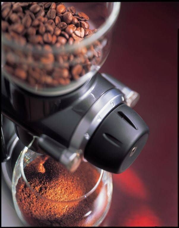 Фото Кофемолка KitchenAid Artisan 5KCG0702EAC кремовая 3