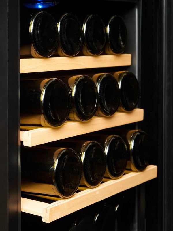 Фото Шкаф винный Vinosafe — арт. VSF16AM 1