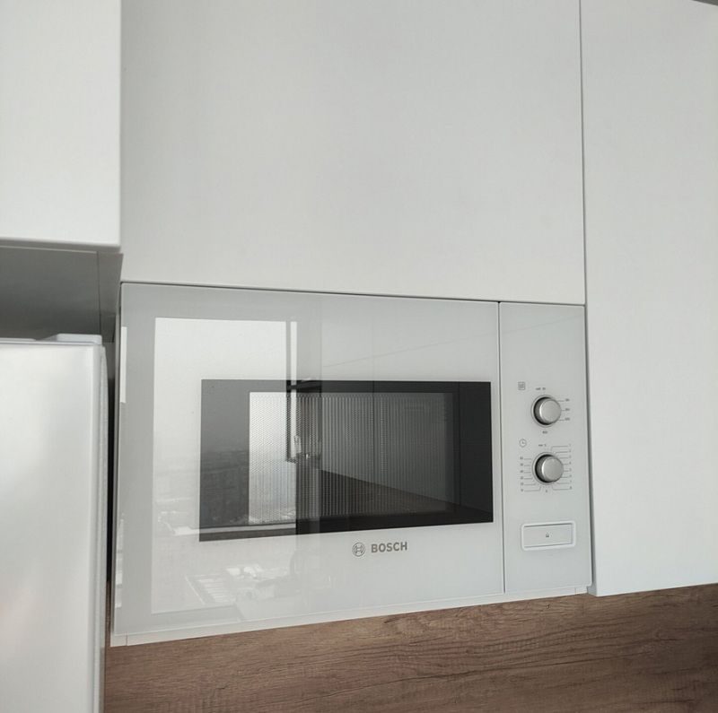 Фото Печь микроволновая встраиваемая BOSCH BFL 520MW0 KAPP 4