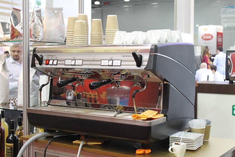 Фото Кофемашина рожковая Nuova Simonelli Appia II 2, группа, экономайзер — арт. Appia II 2 Gr S высокие г 1