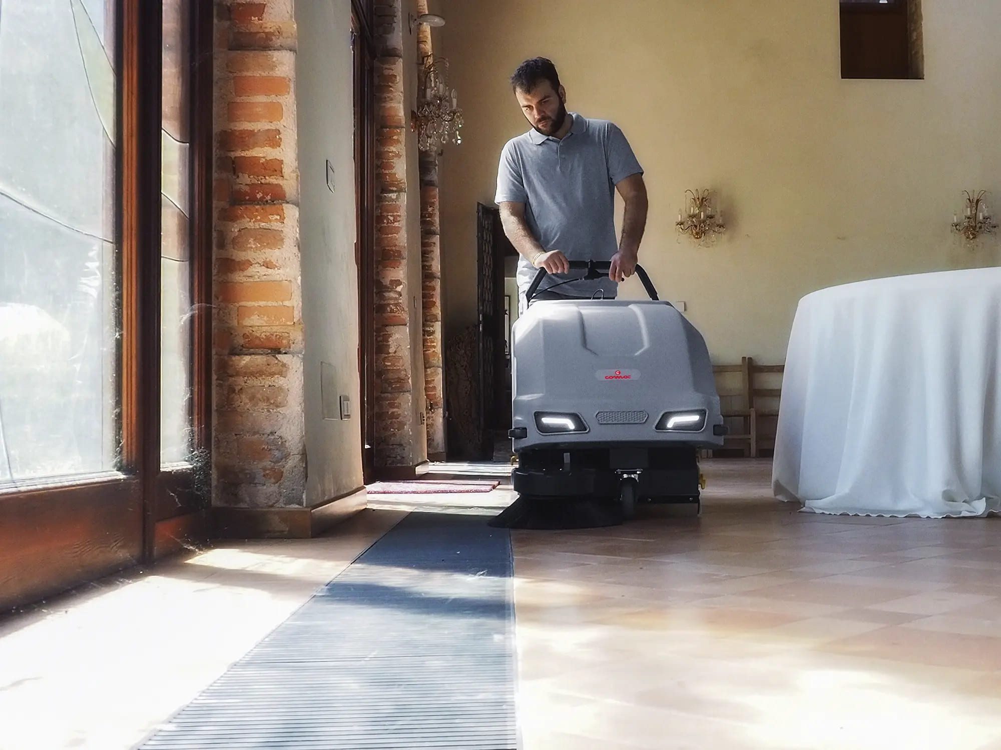 Фото Подметальная машина Comac CS 500 BT 4