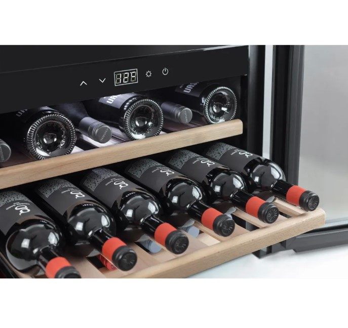 Фото Шкаф винный CASO — арт. WineSafe 18 EB 1