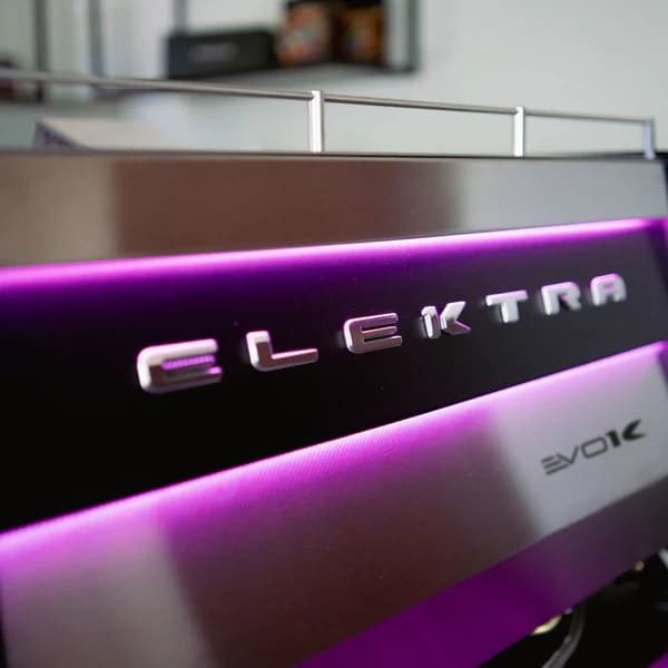 Фото Кофемашина рожковая автоматическая Elektra Evok 2EH AS Black — арт. EVOK-E2-H-B-AS1 2