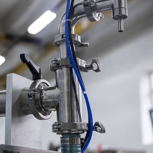 Фото Дозатор поршневой Hualian Machinery LPF-5000T 2