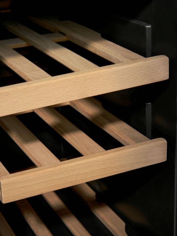 Фото Шкаф винный Vinosafe — арт. VSU16BD 12