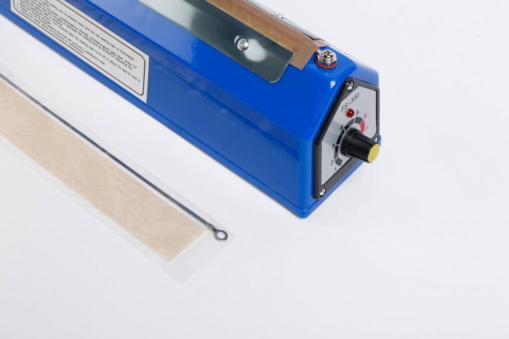 Фото Запайщик пакетов Hualian Machinery FS-300ABS LOW COST 6