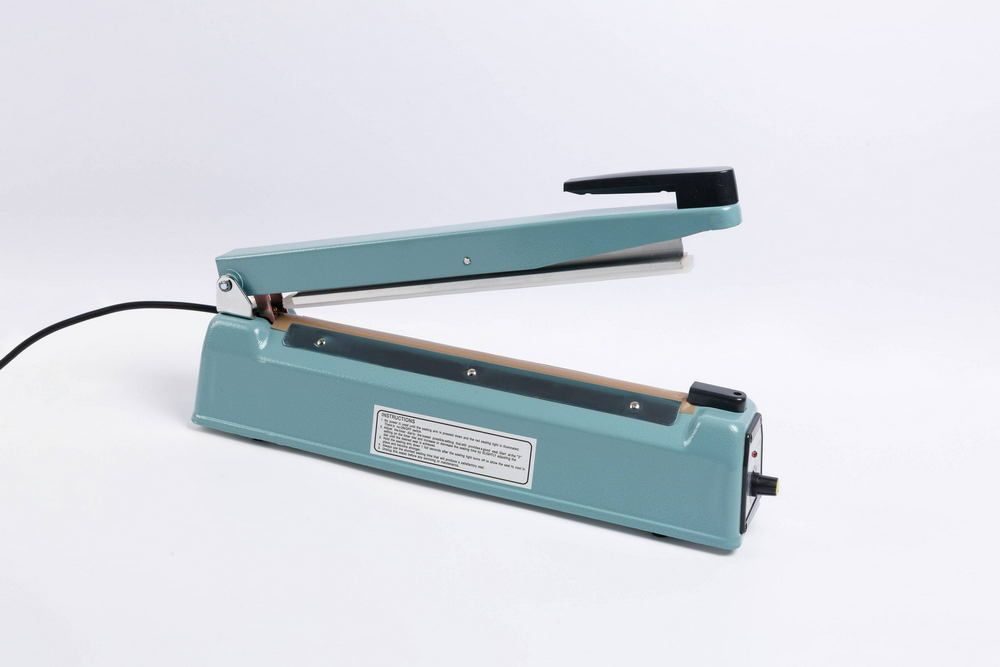 Фото Запайщик пакетов Hualian Machinery FS-300 IRON LOW COST 2